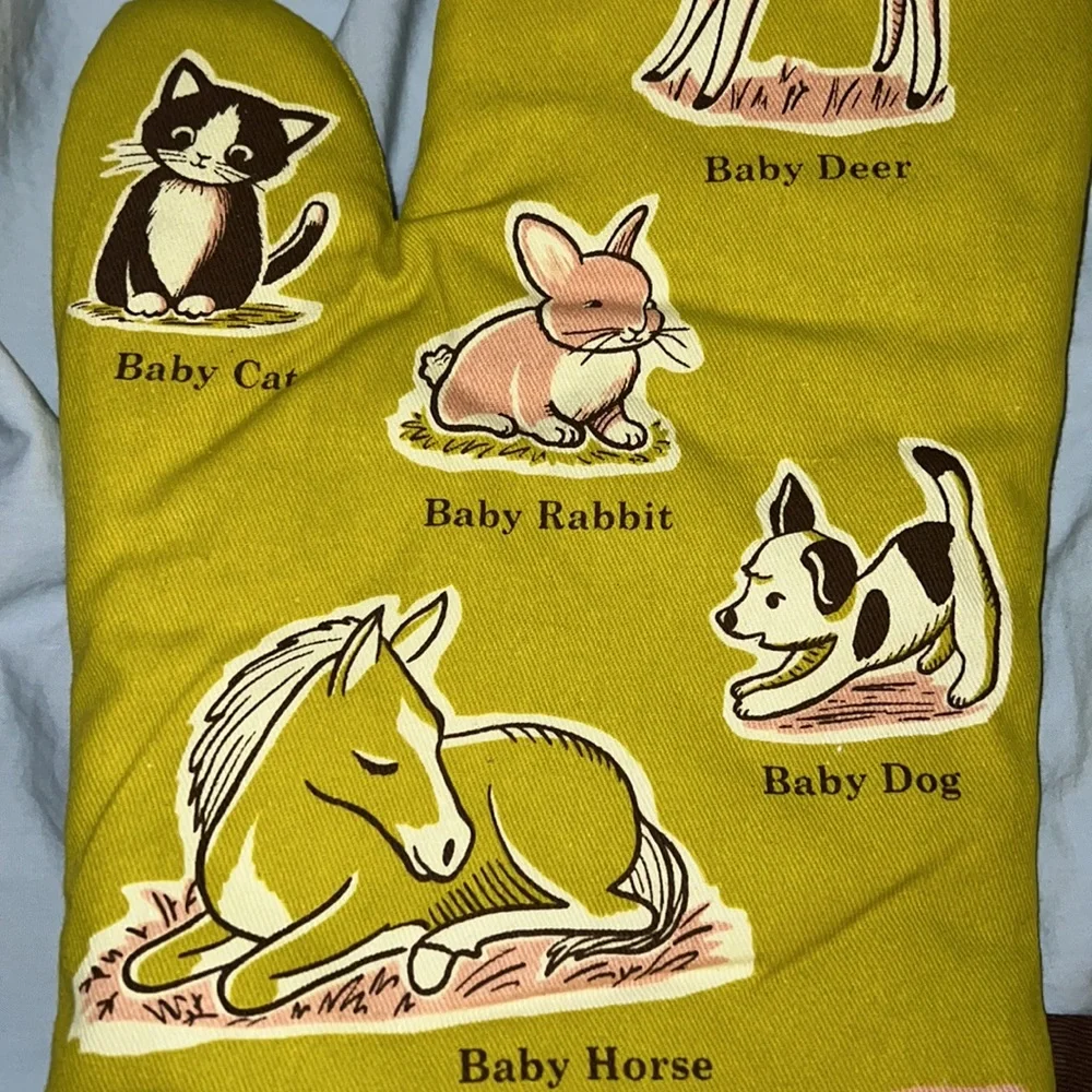 Blue Q “Learn Your Baby Animals” New With Tags Oven Mitt